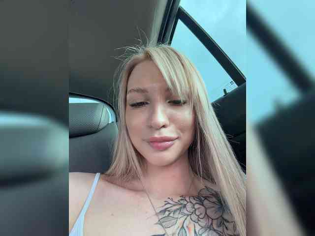 Cristi-Candy's chat room
