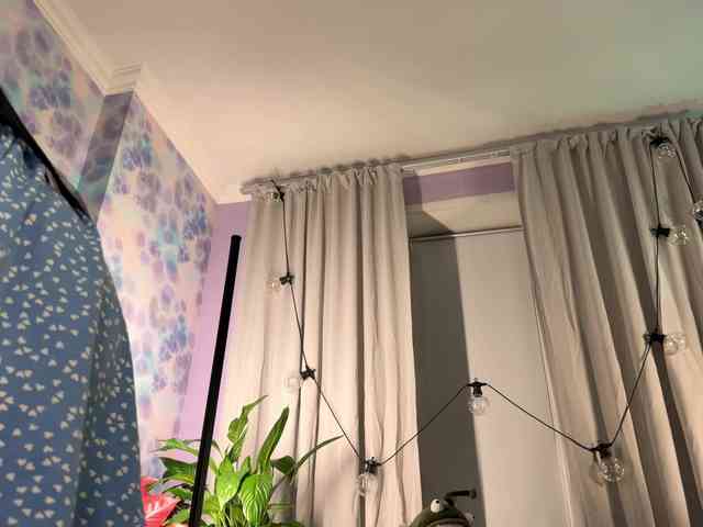 Kira_Li_Lime's chat room