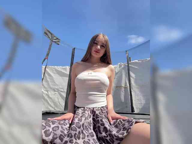 -_-_--------'s chat room