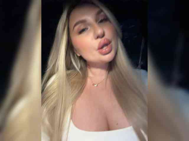 Stiflers_mom's chat room