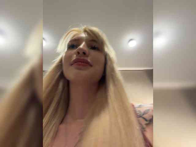 Cristi-Candy's chat room