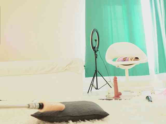 Anni-gold's chat room