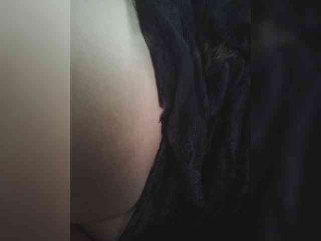Familycum0198's chat room