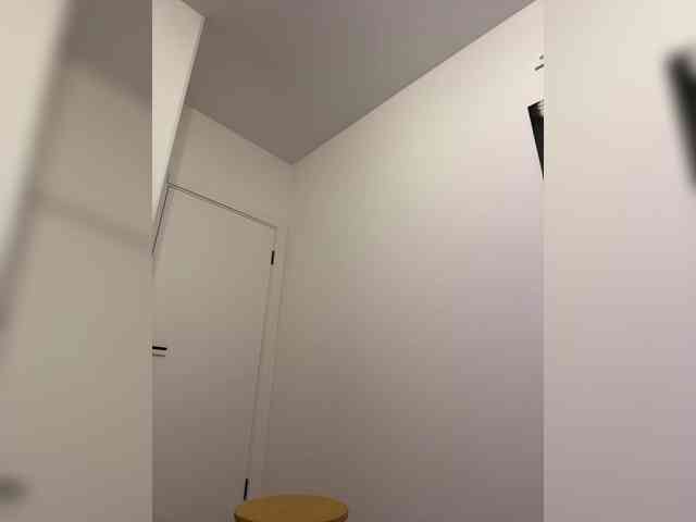 mariaaa-1's chat room