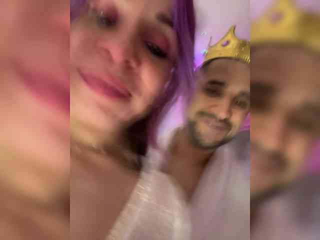 VIP17CoupleDream's chat room