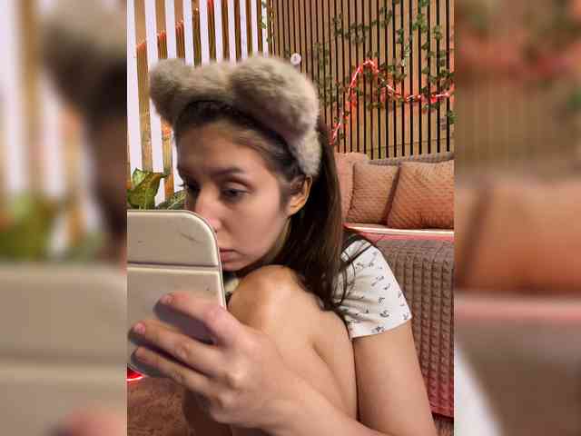 -Violetttttka-'s chat room