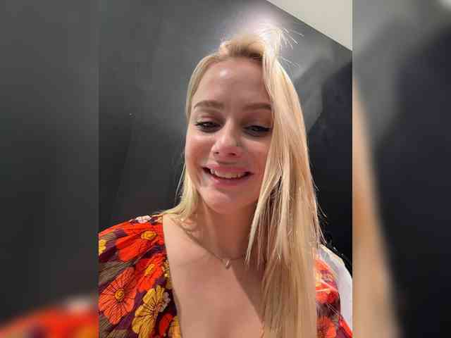 _Katrinka_'s chat room