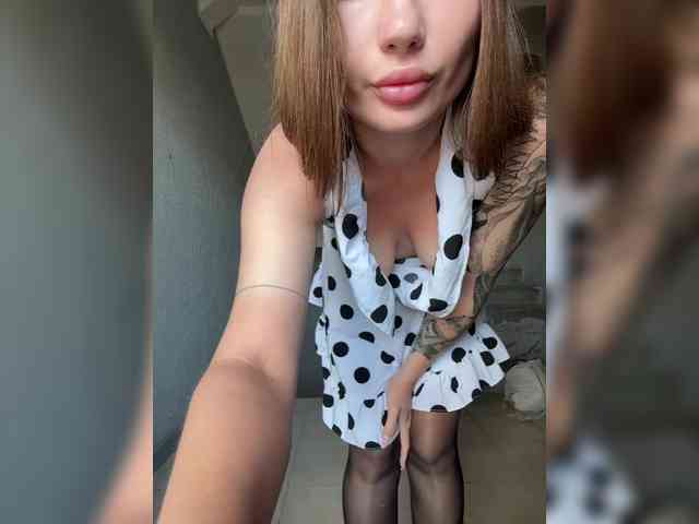 -EmilyBaby-'s chat room