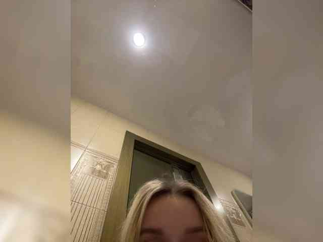 -Riviera-'s chat room