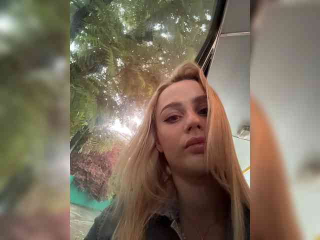 _Katrinka_'s chat room