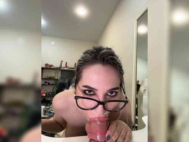 Honey_buns's chat room