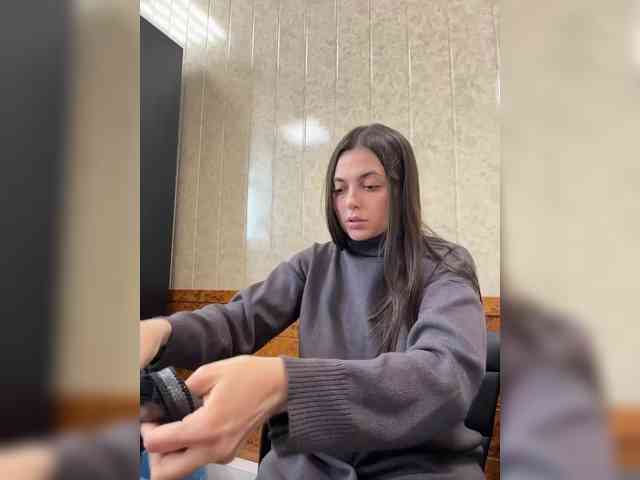 LustySass's chat room