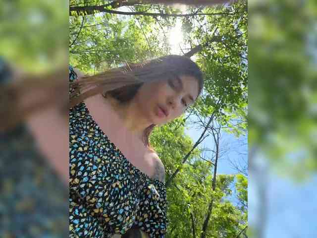 -EmilyBaby-'s chat room