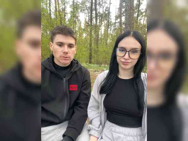 leocouple's chat room