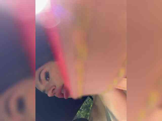 -MaybeBaby-'s chat room