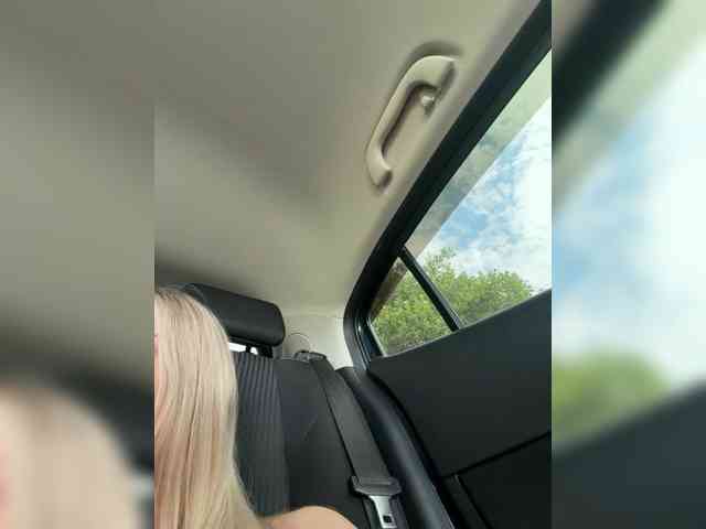 -Lovensesgirl-'s chat room