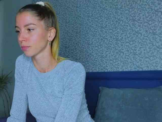 Kristi_Wolf's chat room