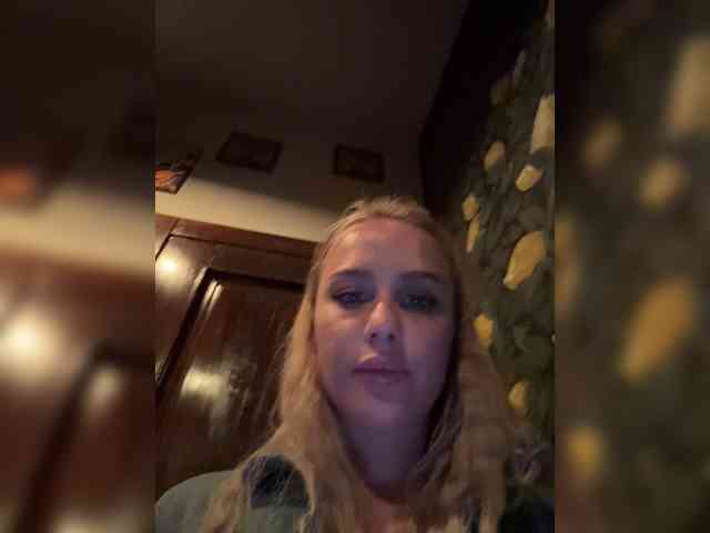 _Katrinka_'s chat room