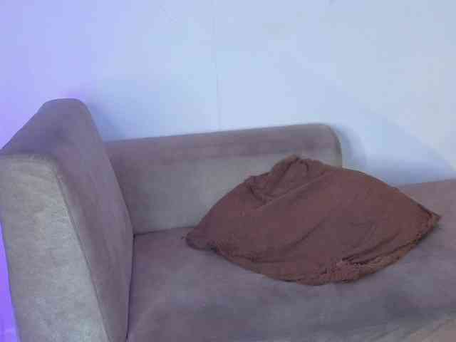 AlanaParker6's chat room