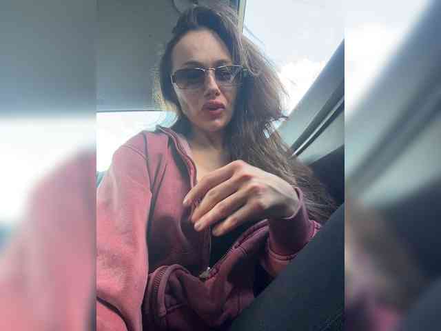 Dikiy_Angel's chat room