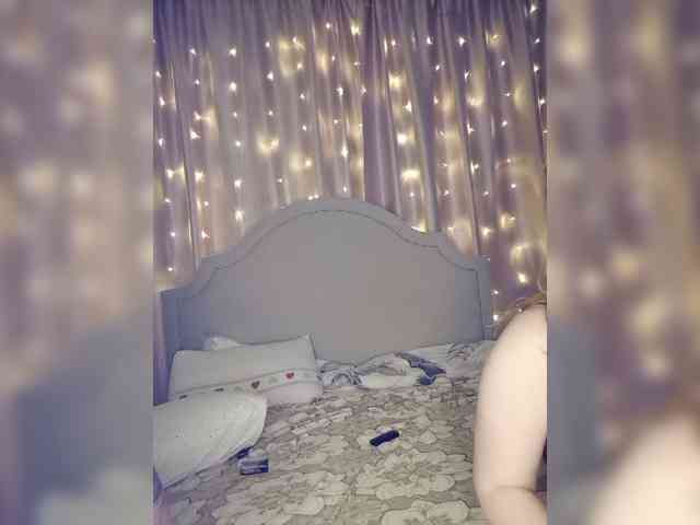 Her-Girl's chat room