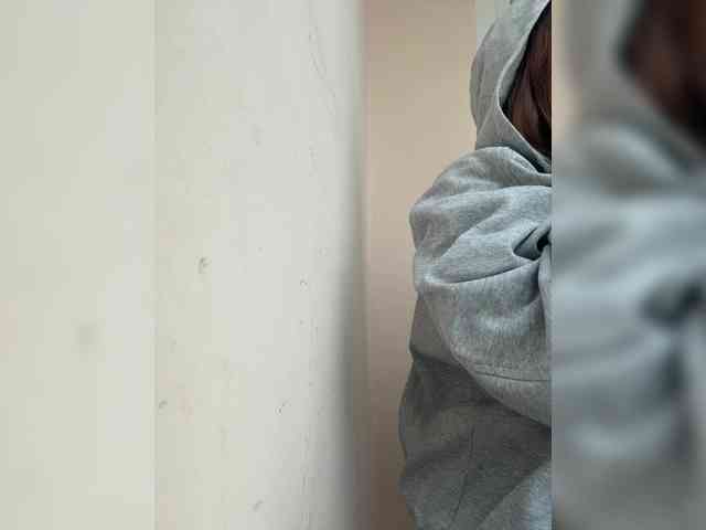 LittleDelora's chat room