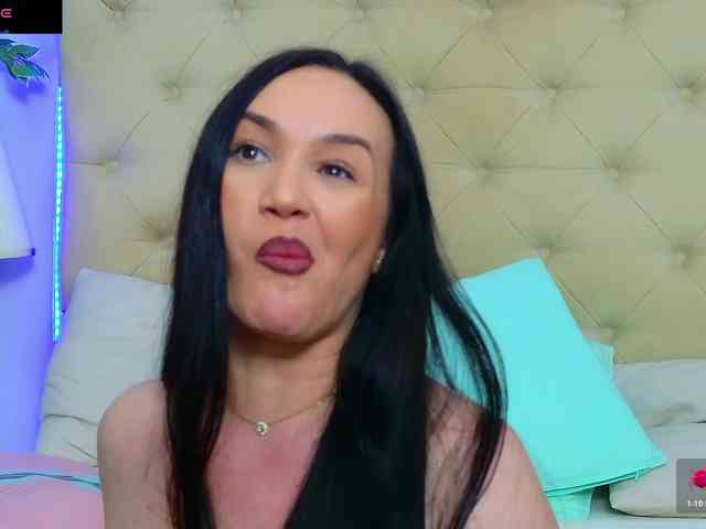 DaliyaArabian's chat room