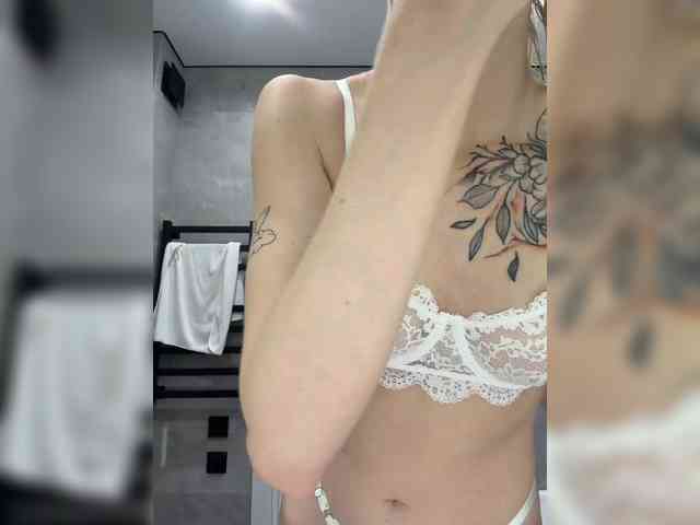 Cristi-Candy's chat room