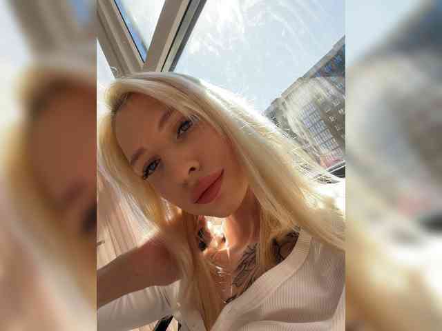 Cristi-Candy's chat room