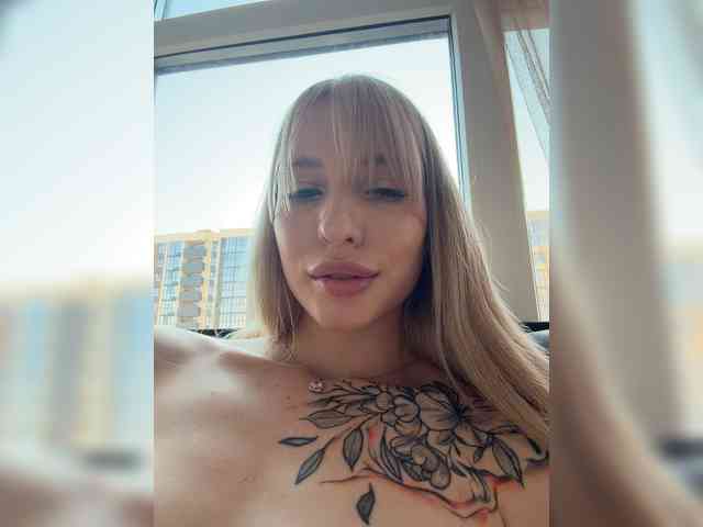 Cristi-Candy's chat room