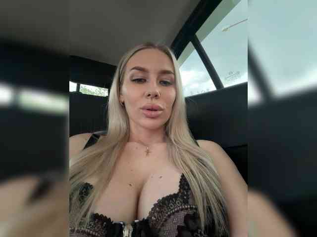 -Lovensesgirl-'s chat room