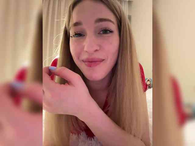 VictoriaBix's chat room