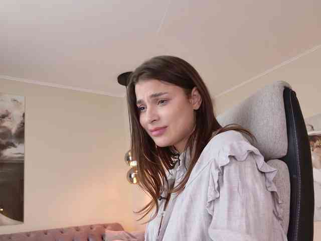 LennaGodess's chat room