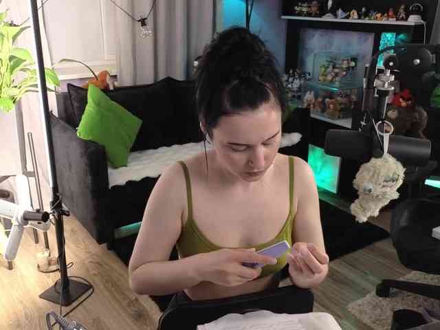 Kira_Li_Lime's chat room
