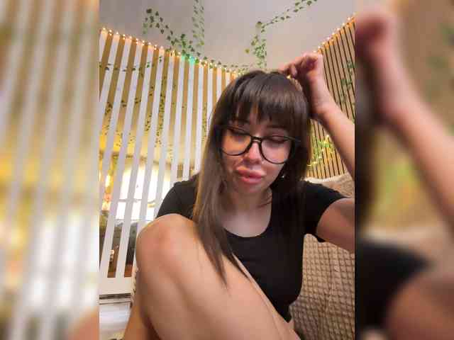 -Violetttttka-'s chat room