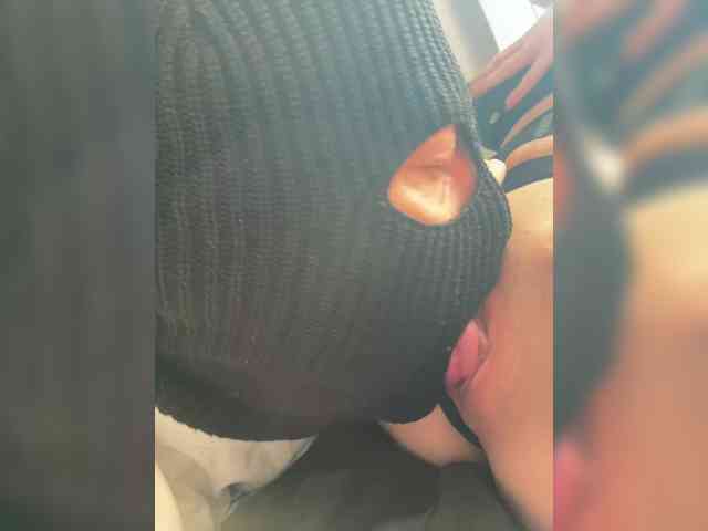 Pusydiamond's chat room