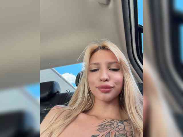Cristi-Candy's chat room