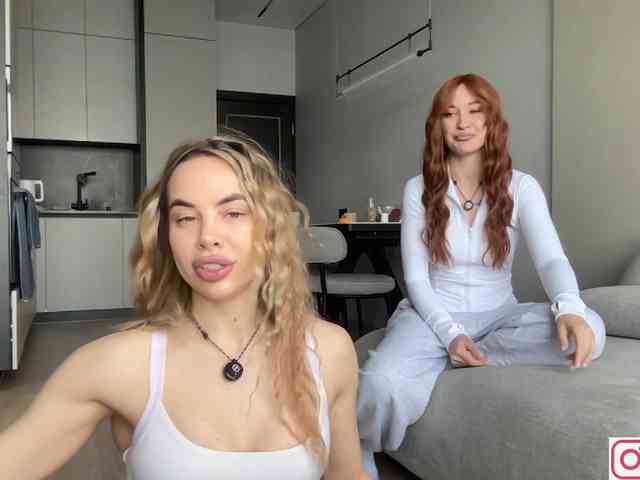 diffgirls1-1's chat room