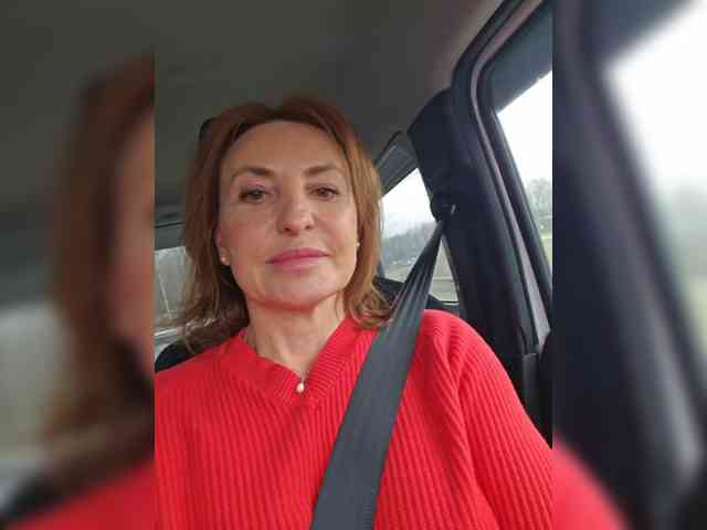 EditaMilf's chat room