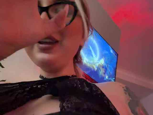 Stiflers_mom's chat room