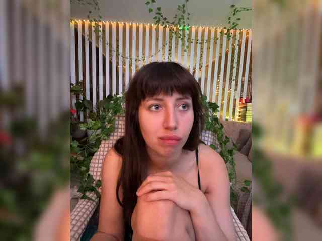-Violetttttka-'s chat room