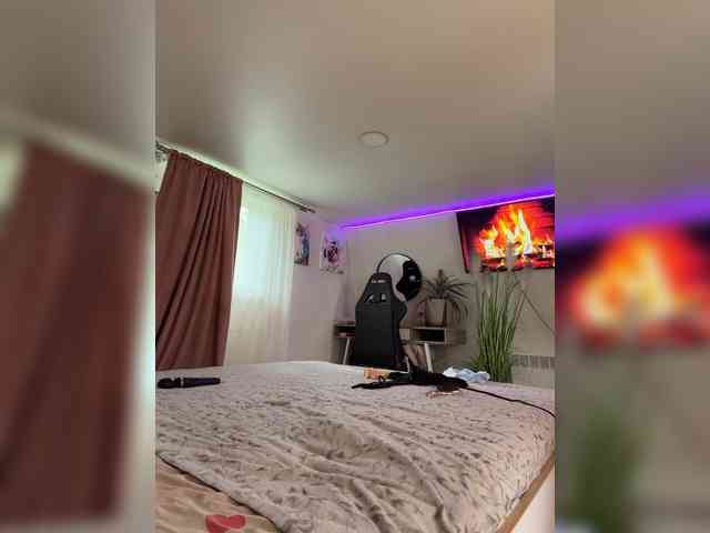 -MaybeBaby-'s chat room