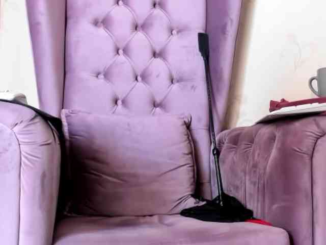 LadyLeather's chat room