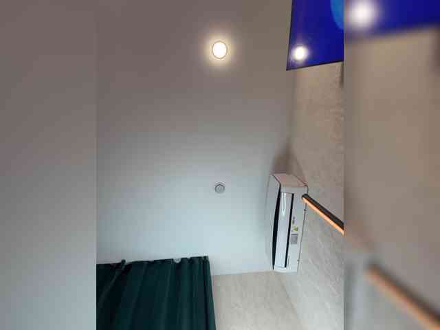 _Ellidi_'s chat room