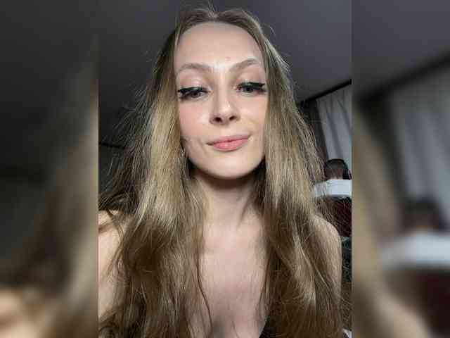cutemilana_sexwife's chat room