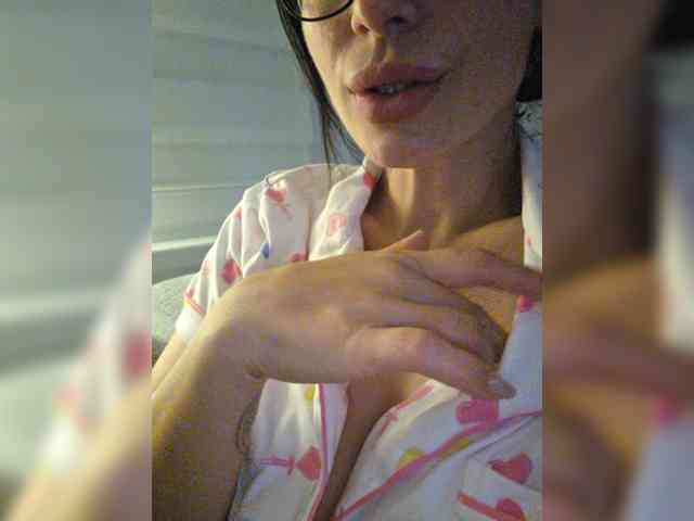 Sophie_Sonne's chat room
