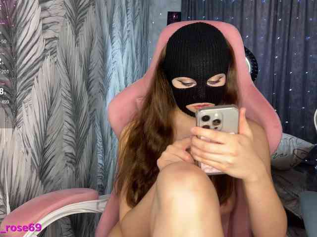 LallyRose's chat room