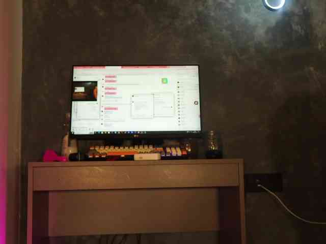 MissKristel's chat room