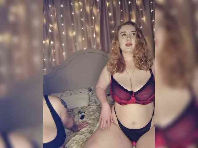 Her-Girl's chat room