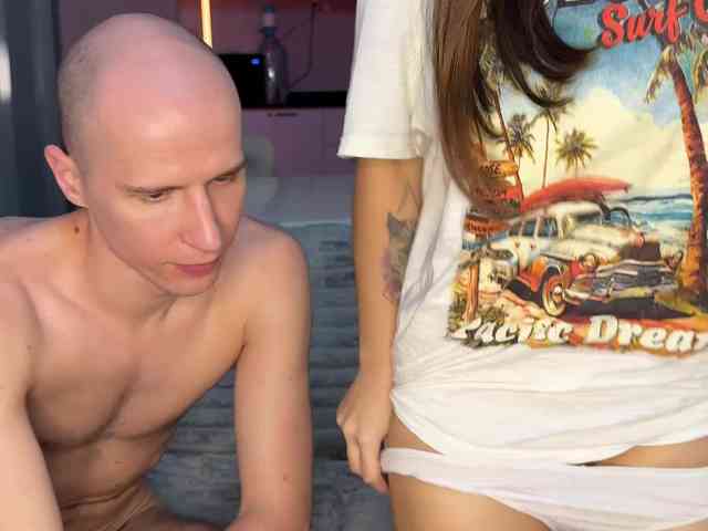 XXXDreamTeam's chat room